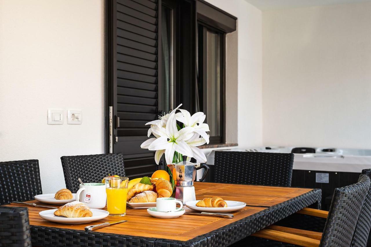 Apartment Auretta Novigrad Istria Dış mekan fotoğraf